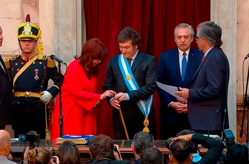 A qué se debió la sonrisa cómplice entre Cristina Kirchner y Javier