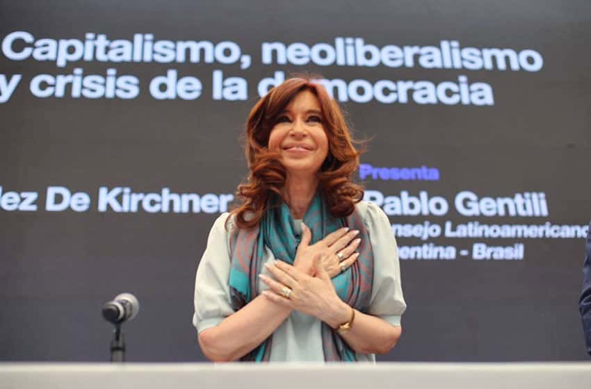 Ampliaron el procesamiento de Cristina por 5 hechos de corrupción