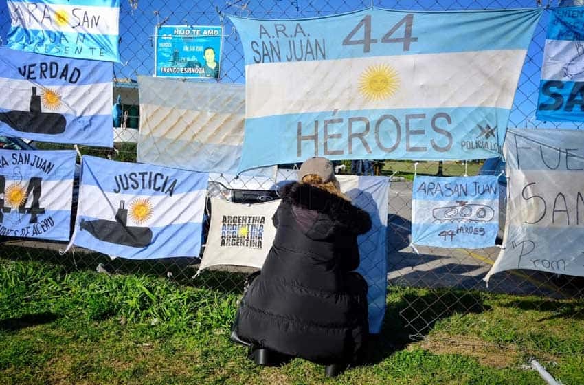 A veinte meses, familiares del ARA San Juan piden responsables