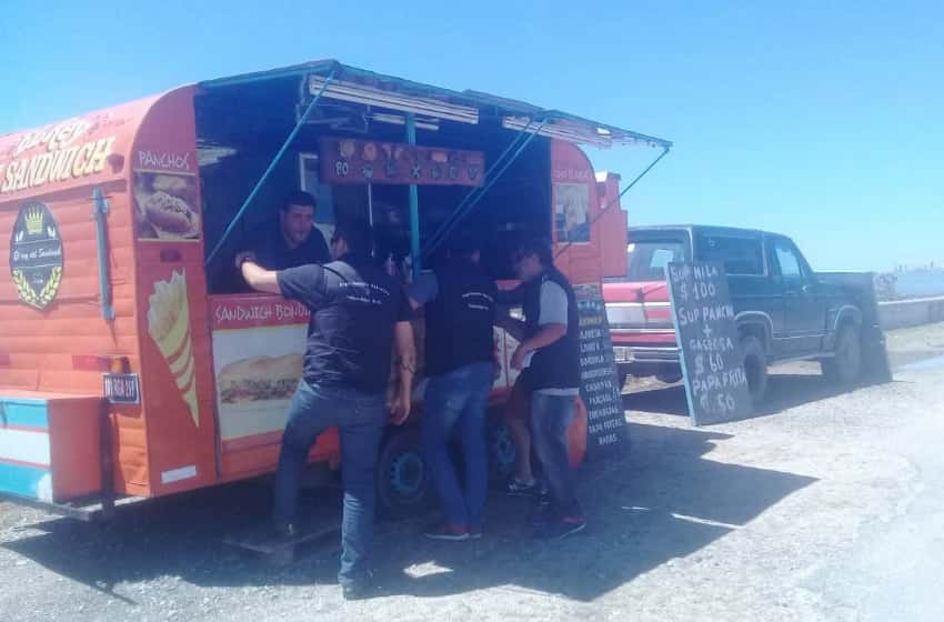 Denuncian la “proliferación desmedida e ilegal” de food trucks en Mar del Plata