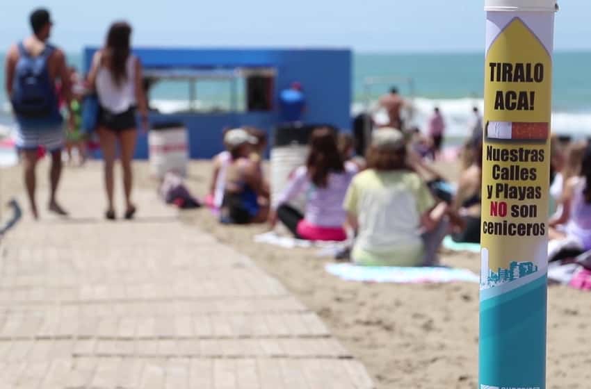 Lanzan la campaña "guardá tus colillas" para tener playas más limpias