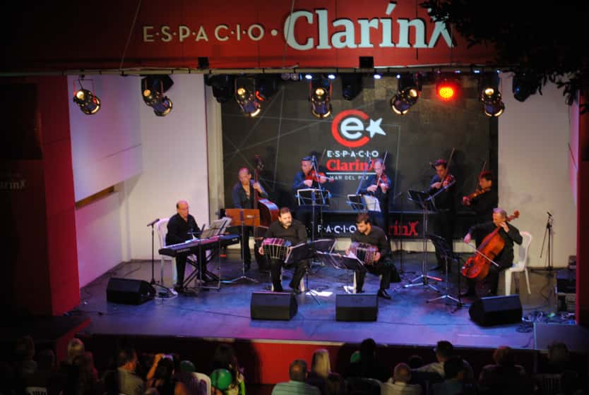 La Orquesta Municipal de Tango brilló en Espacio Clarín