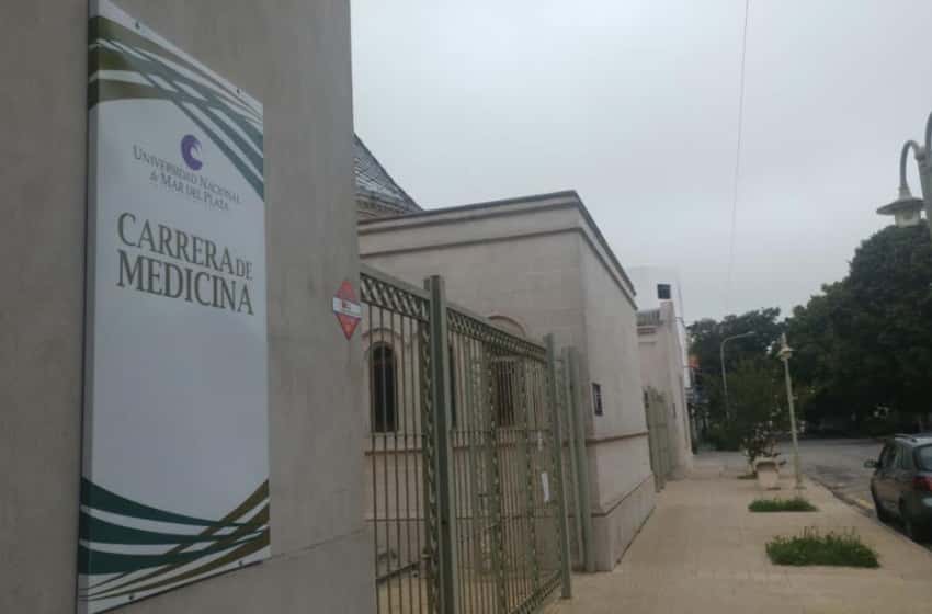 La Escuela Superior de Medicina inaugura tres laboratorios