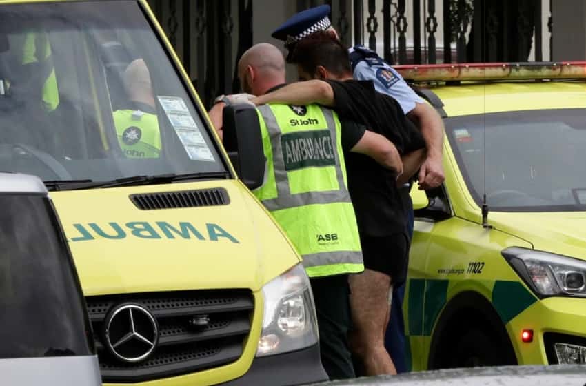 Dos atentados en mezquitas de Nueva Zelanda dejaron 49 muertos