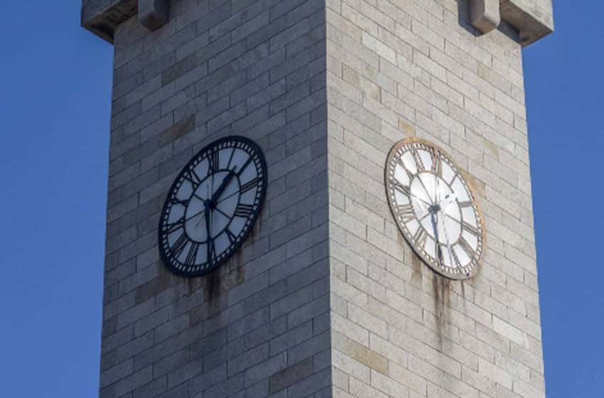 El municipio puso en funcionamiento el histórico reloj de la torre del Palacio