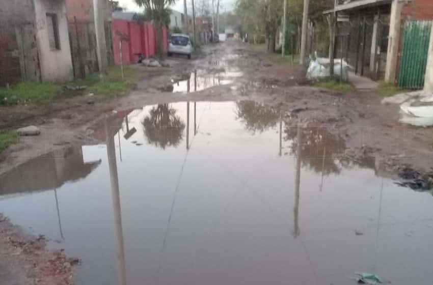 Vecinos del barrio Autódromo denunciaron que las calles están inundadas
