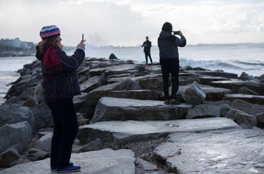 Frío, con probabilidad de lloviznas y algo de viento: el clima en Mar del Plata
