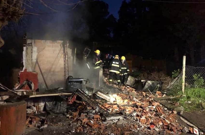Pilar: trágico incendio terminó con la vida de 5 menores