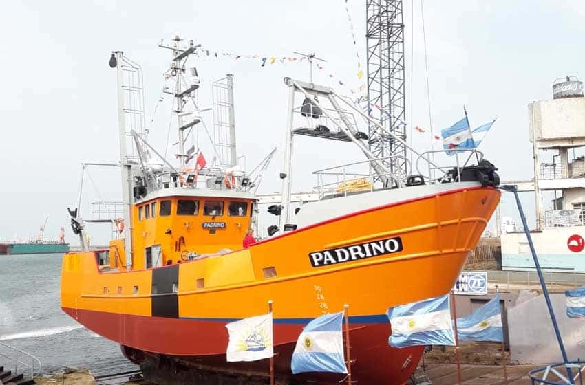 El buque "Padrino" se suma a la flota pesquera de Mar del Plata