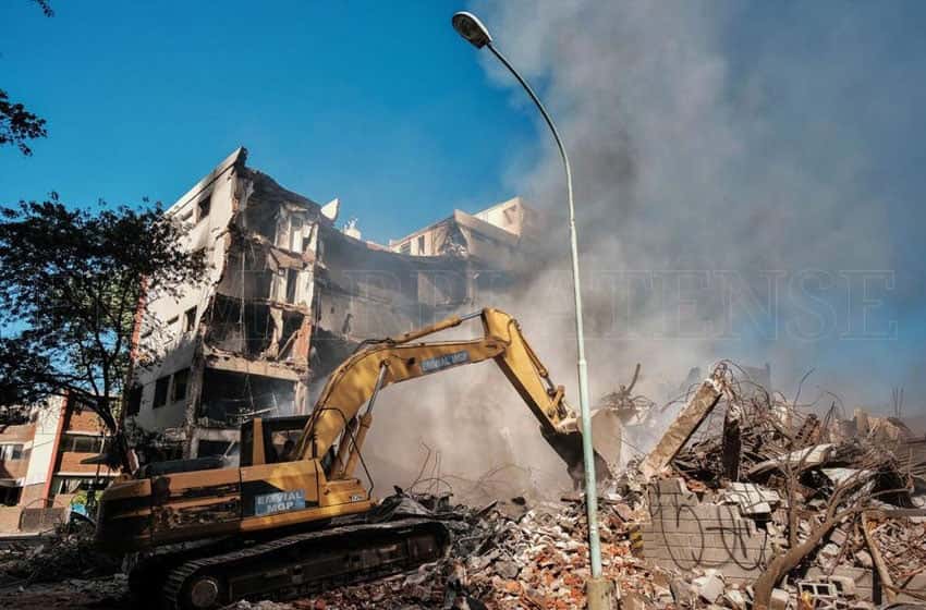 Torres y Liva: una empresa realizará la demolición por un costo de 11 millones de pesos