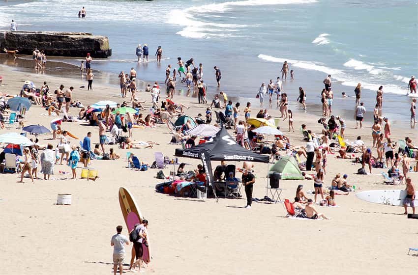 Las altas temperaturas y la playa atentaron contra las ventas de los comercios en Mar del Plata