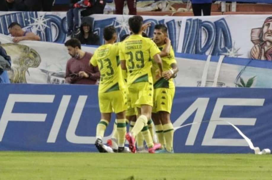 Aldosivi ganó su primer partido ante Godoy Cruz, rival directo
