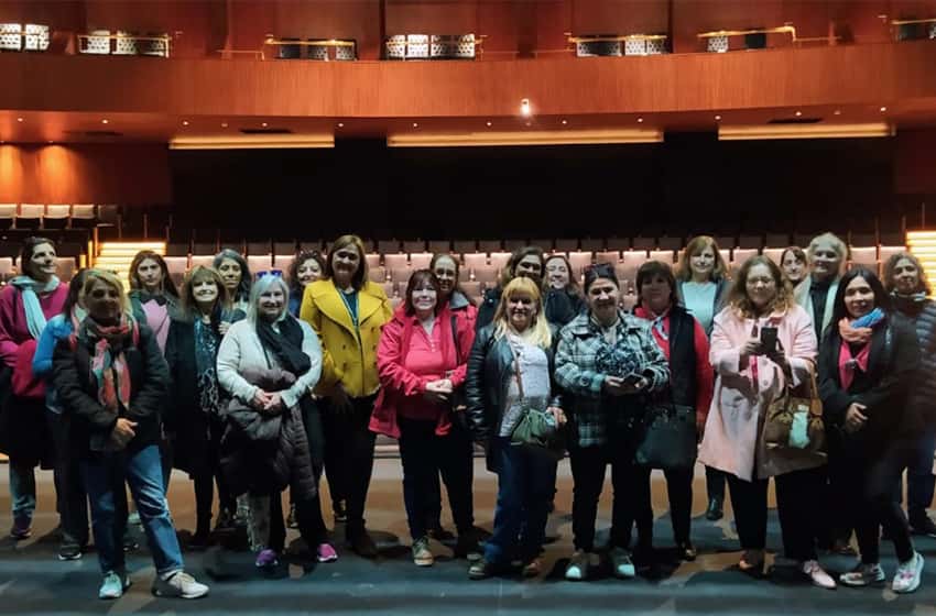 Mujeres Emprendedoras visitaron el Teatro Tronador