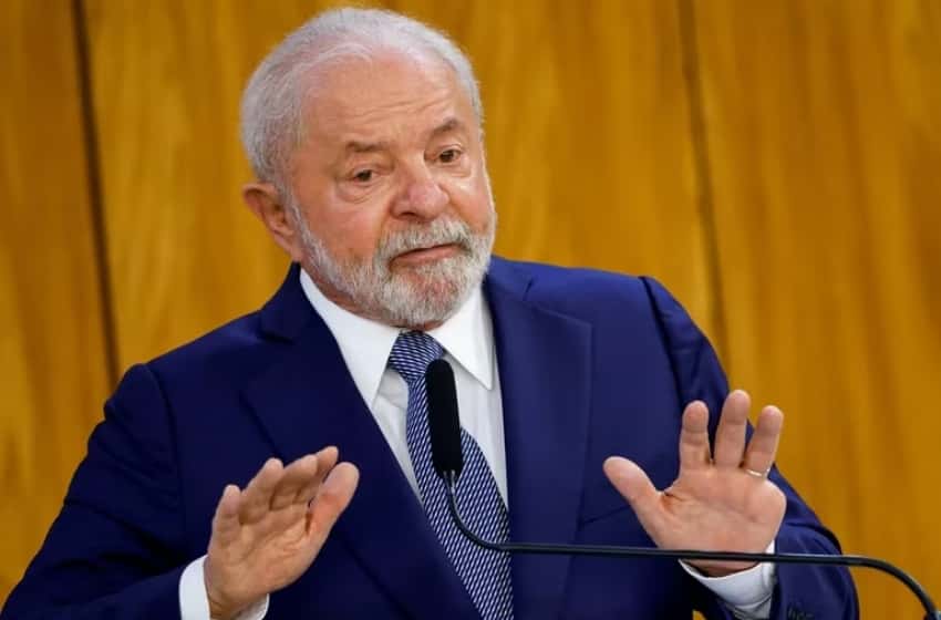 Lula se sumó a las críticas de Lacalle Pou y cruzó a Milei por ausentarse en la cumbre del Mercosur