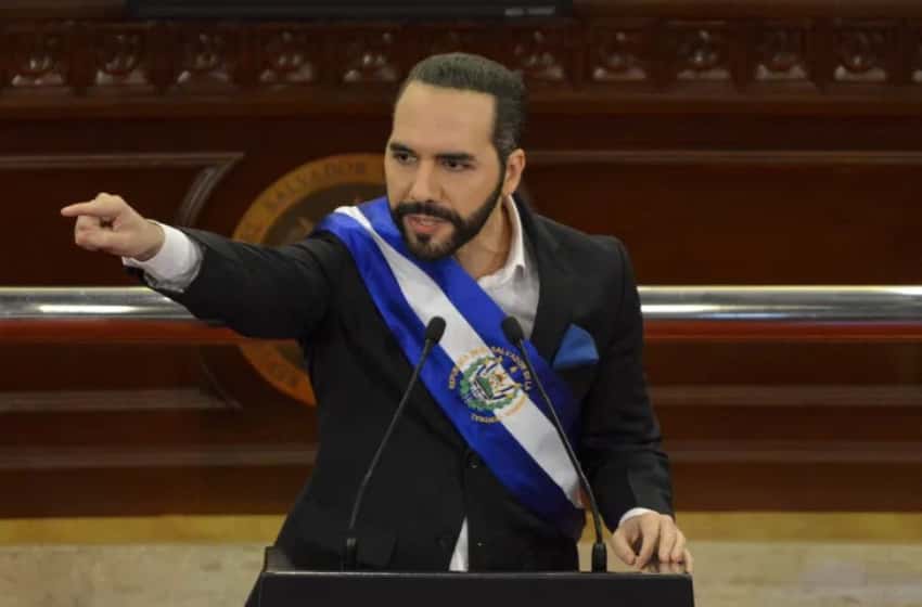El Salvador: Nayib Bukele irá por la reelección pese a que la Constitución se lo prohíbe