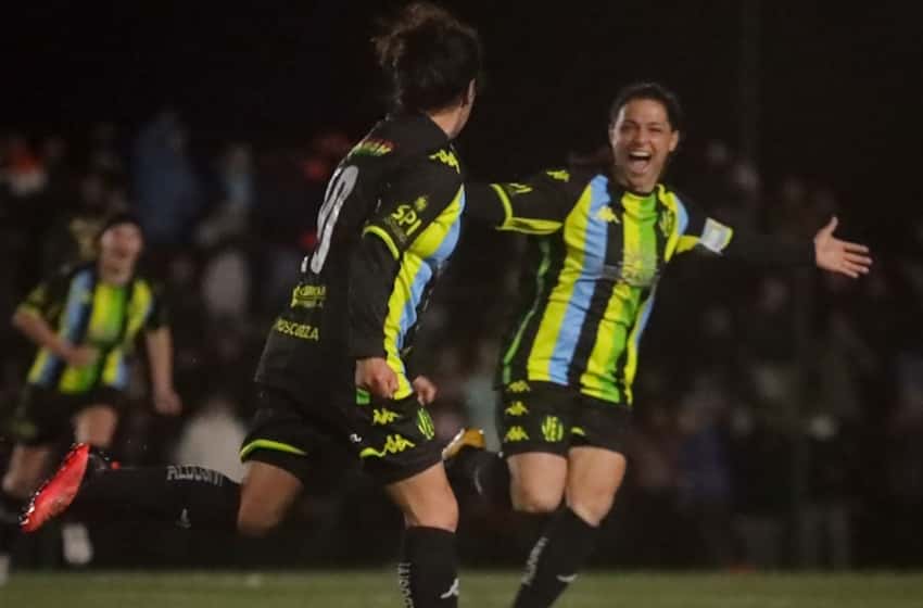 Fútbol femenino: Aldosivi le hizo siete a Laferrere y se metió en la final