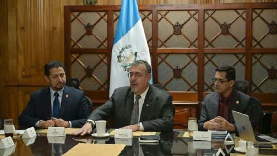 El presidente de Guatemala busca que el Comité Olímpico Internacional levante la sanción al COG