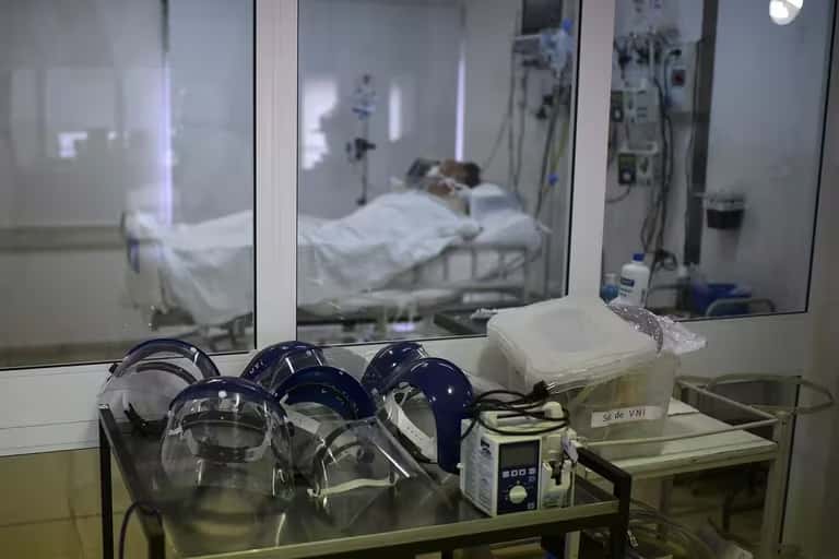 Santa Cruz comenzará a cobrarles a los extranjeros la atención en hospitales públicos