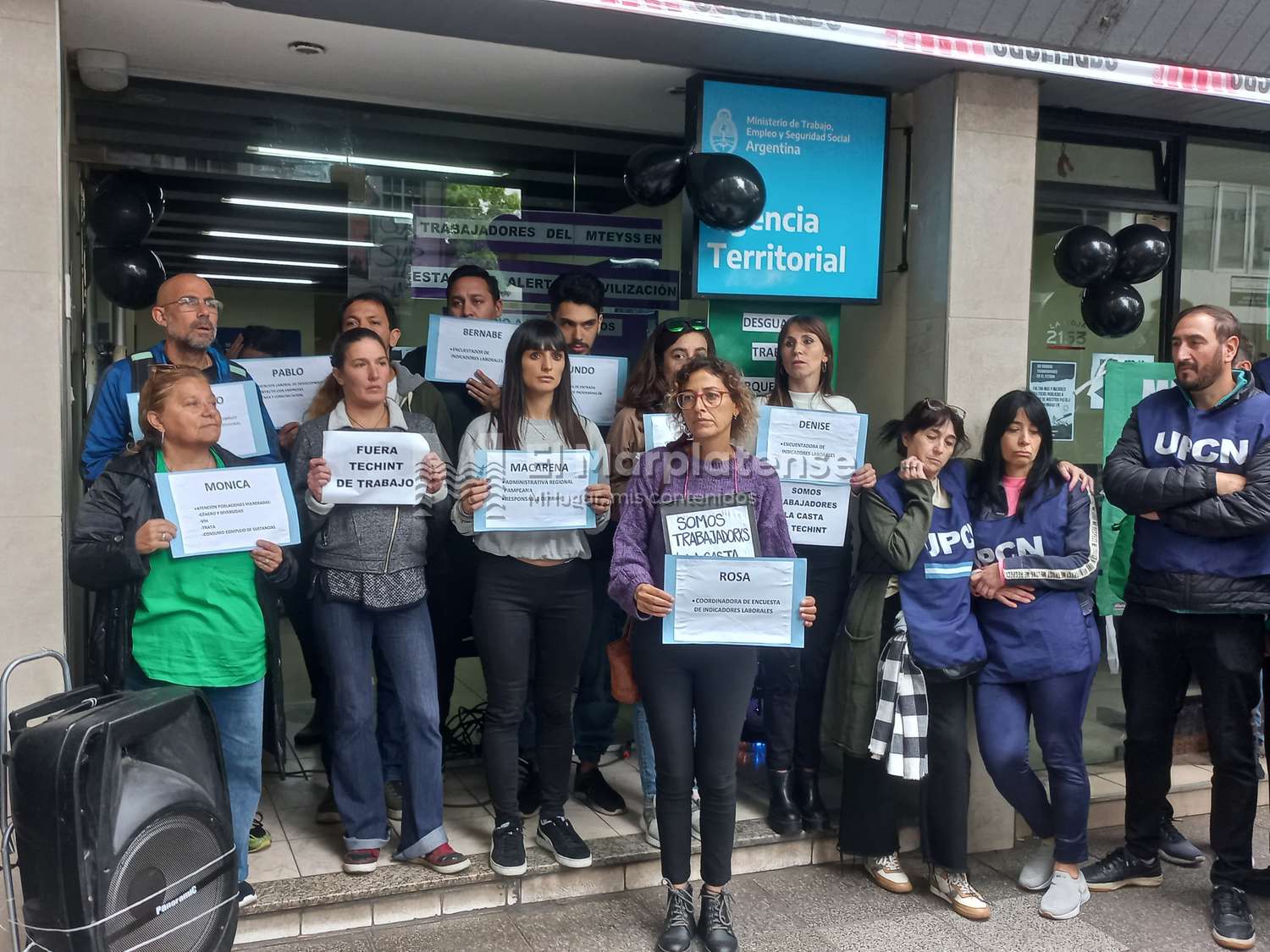 Se solidarizan con los trabajadores despedidos