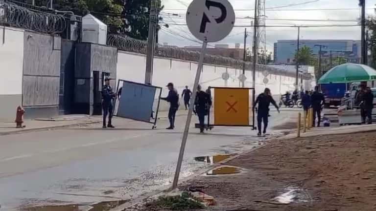 Disturbios en la cárcel Modelo de Bogotá: hay un motín en el centro penitenciario
