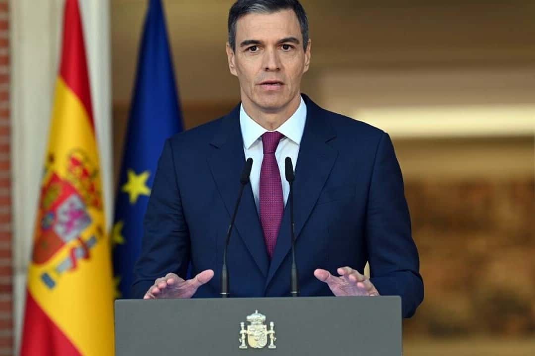 Pedro Sánchez criticó el motivo de la visita de Milei a España