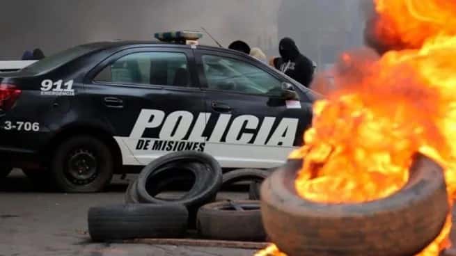 Misiones: policías rechazaron la oferta salarial del Gobierno provincial y se profundiza el conflicto