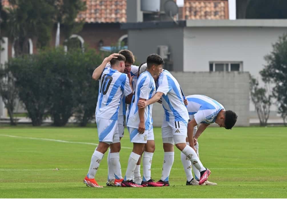 Con gol de Thomas De Martis, la sub-17 derrotó a Uruguay