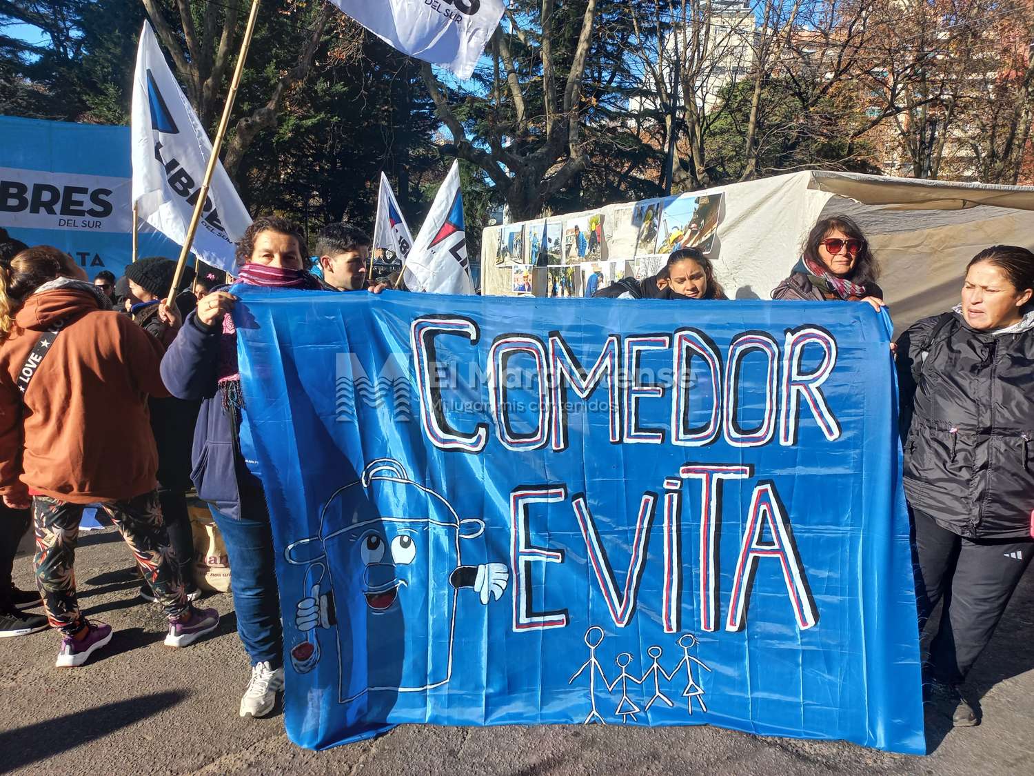 Comedores barriales exigieron la renuncia de Pettovello y la entrega de alimentos a Mar del Plata
