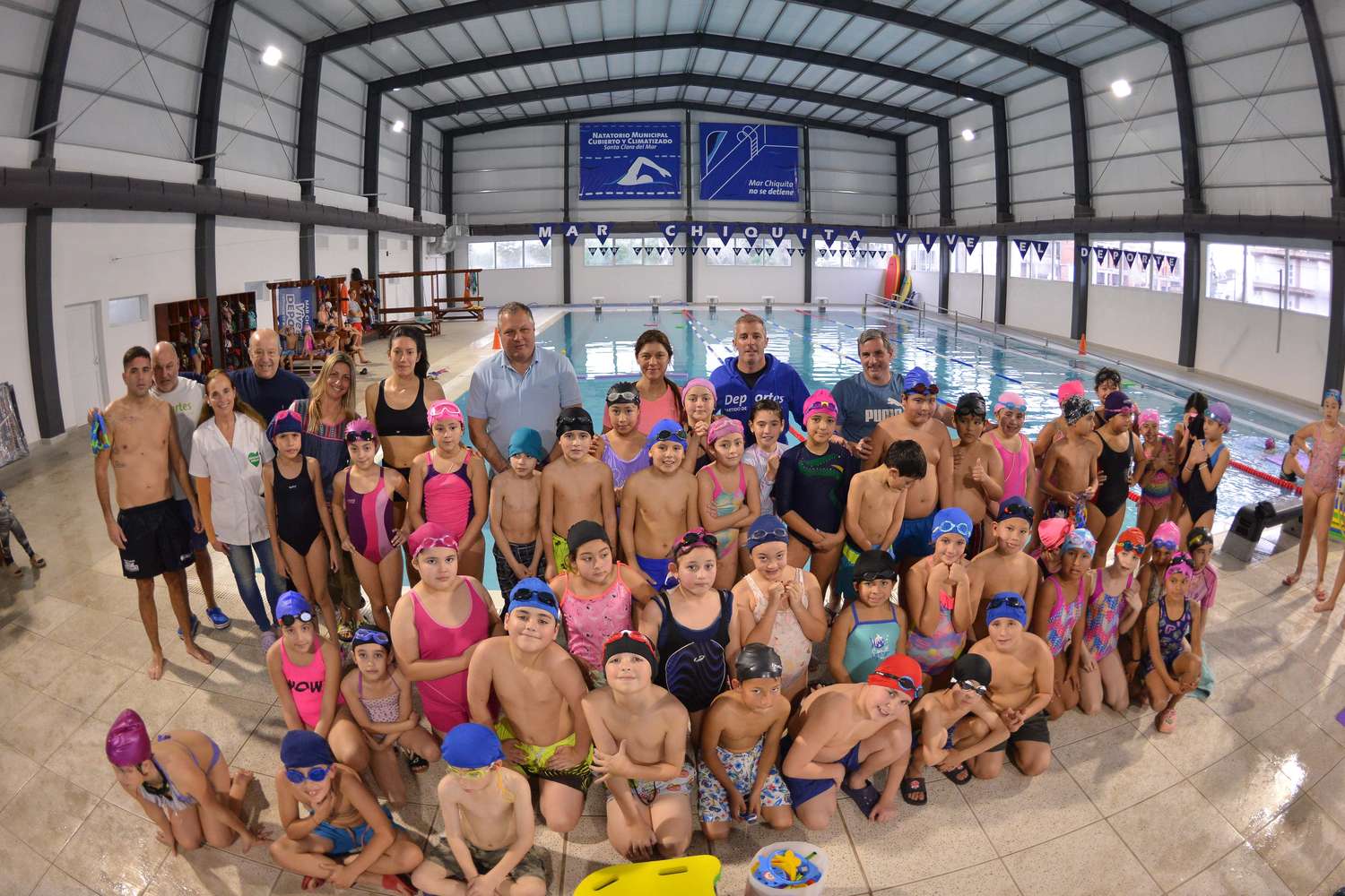 Mar Chiquita: inicia el programa "Escuelas al agua", donde más de 450 chicos aprenden a nadar