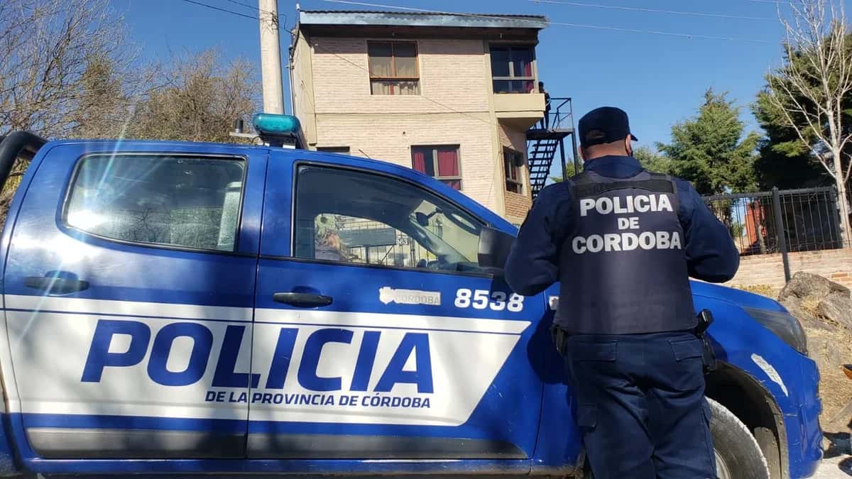 Detuvieron a un profesor sospechado de abusar de una alumna de 14 años en Córdoba