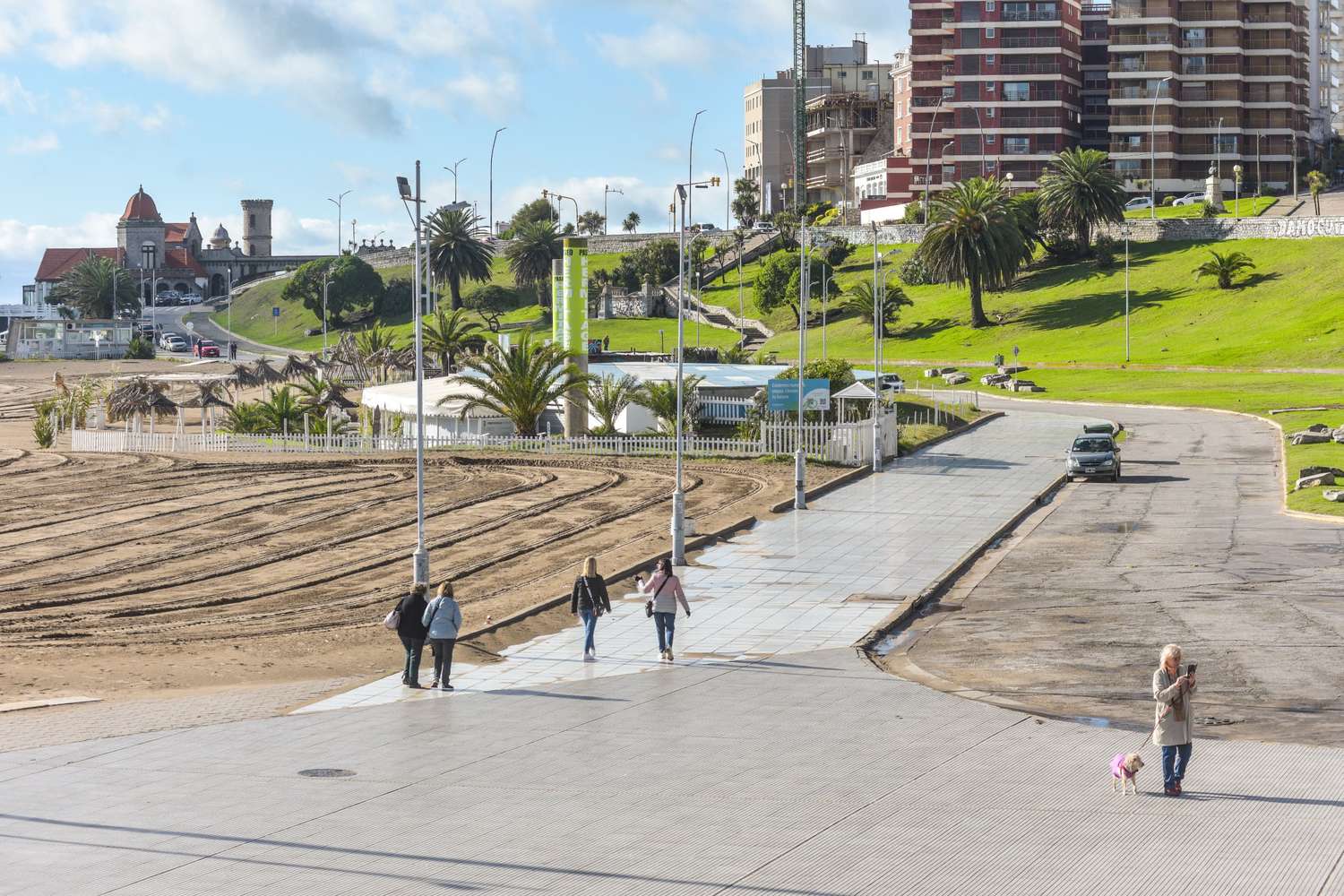 Avanzan las obras de renovación en el paseo costero de Mar del Plata