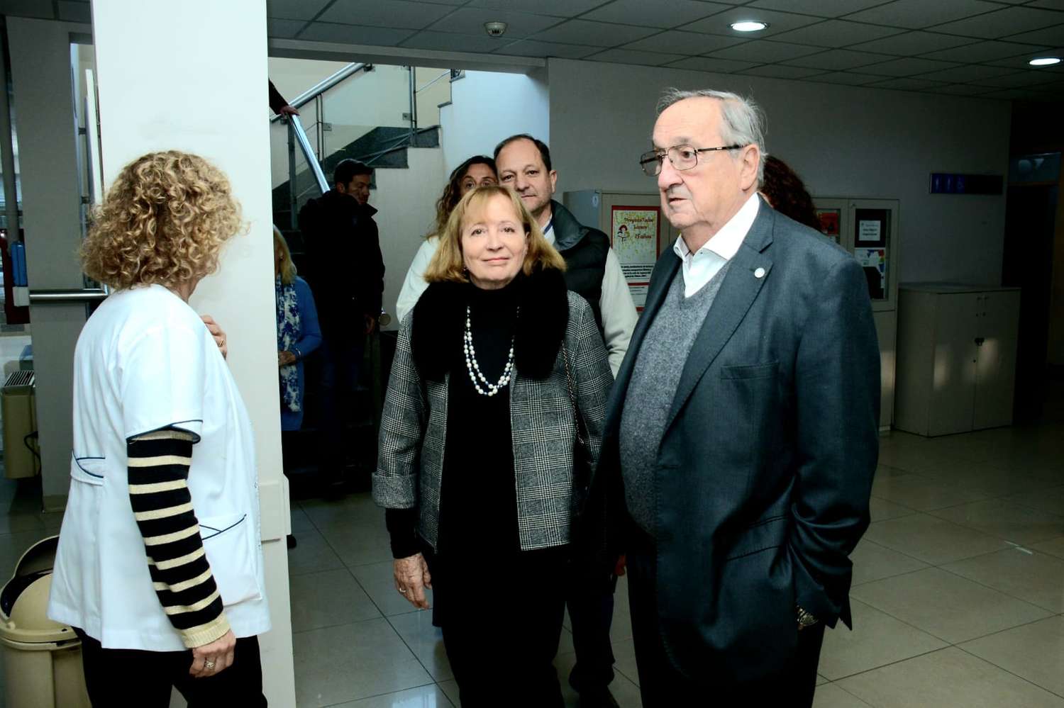 El intendente Lunghi y la viuda de Blanco Villegas visitaron el Hospital de Niños