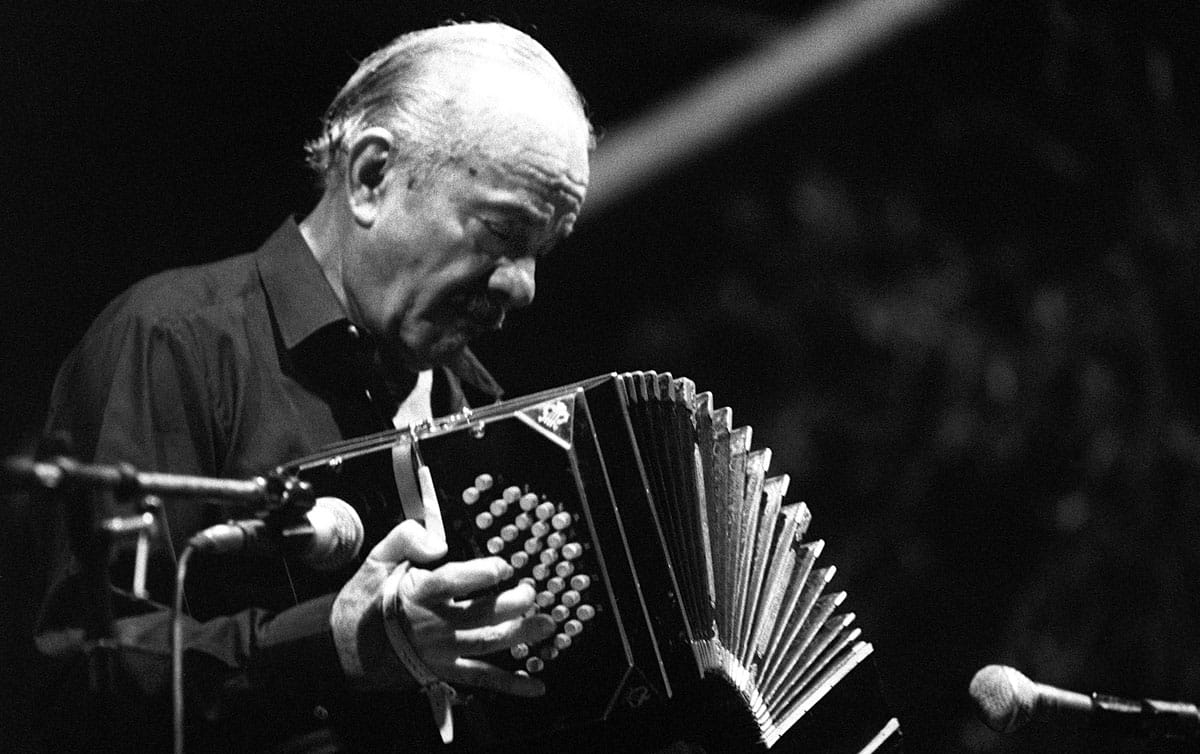 Astor Piazzolla, a 100 años de su nacimiento: conoció a Gardel y modernizó el tango con su estilo