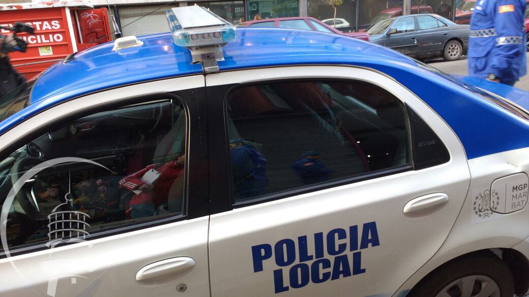 Conductor arrastró 100 metros a una policía en Güemes