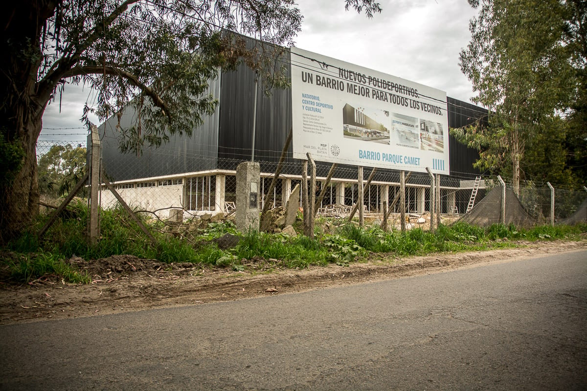 Para los vecinos, el Polideportivo de Camet está “cada vez más abandonado”