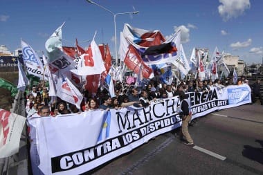 Manifestantes de todo el país llegan a la Marcha Federal en Capital