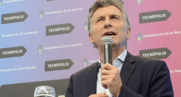 Sin Arroyo, Macri se reúne con dos mil intendentes