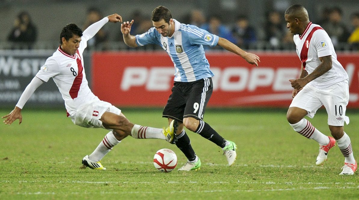 Argentina jugó mal y empató ante Perú
