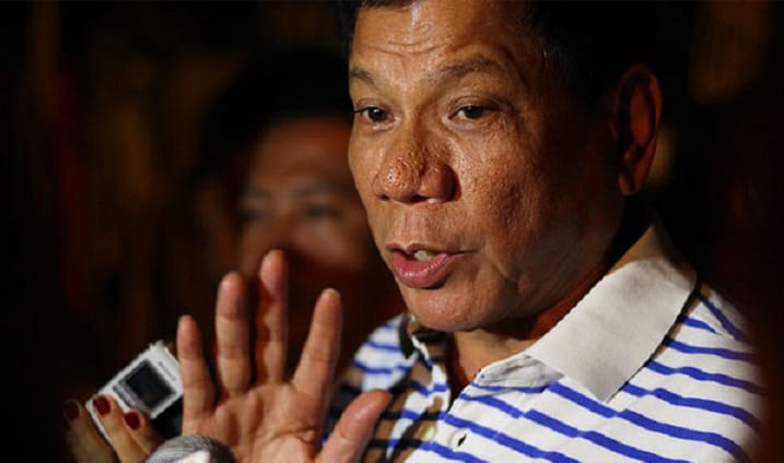 El presidente filipino negó que haya elogiado a Hitler
