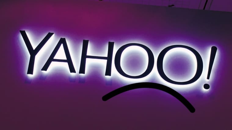 El Gobierno estadounidense encargó a Yahoo que espíe a sus usuarios