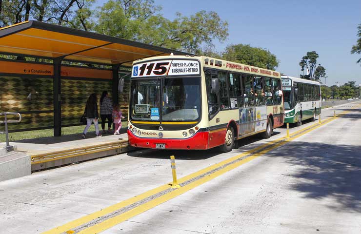 El ministro de Transporte ratificó la llegada del Metrobús a la ciudad