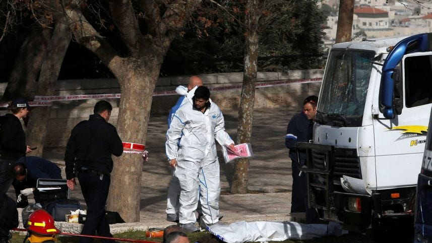Cuatro muertos y 15 heridos en un ataque con un camión en Jerusalén
