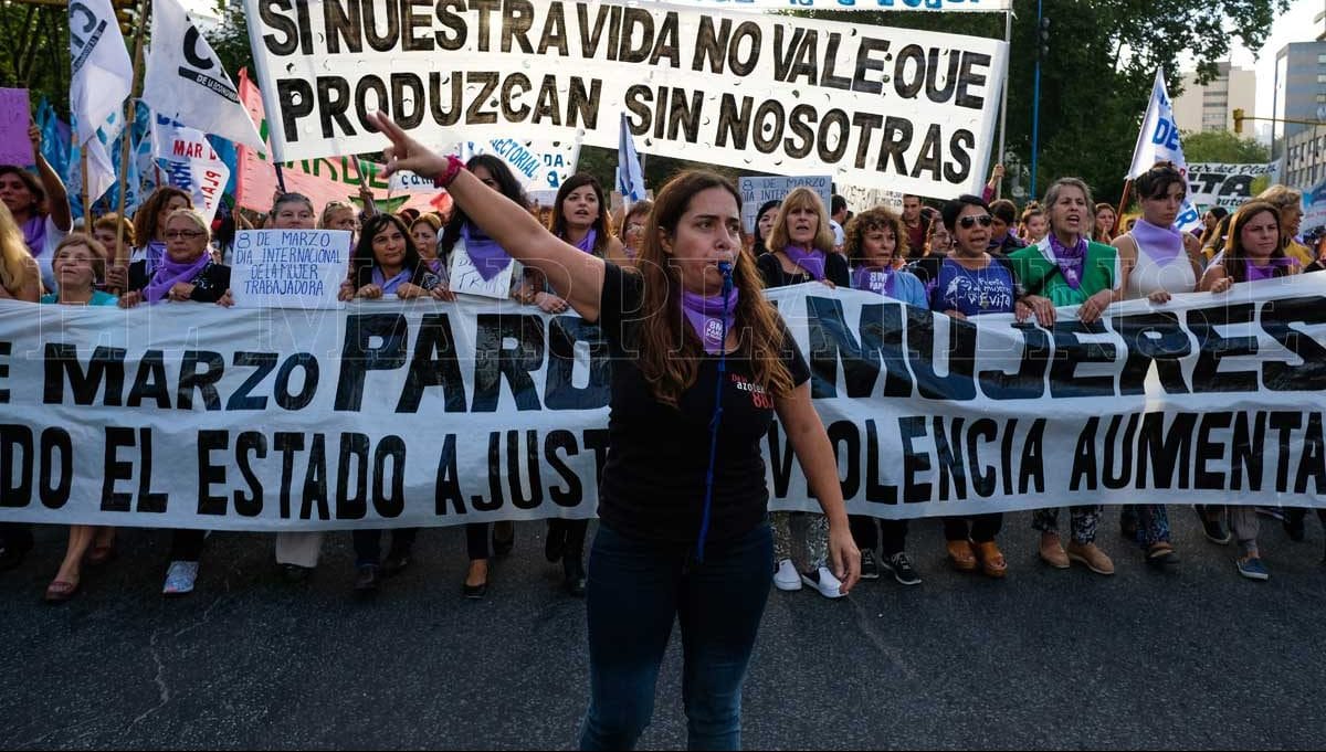 Miles de mujeres se movilizaron en la ciudad por la igualdad de derechos