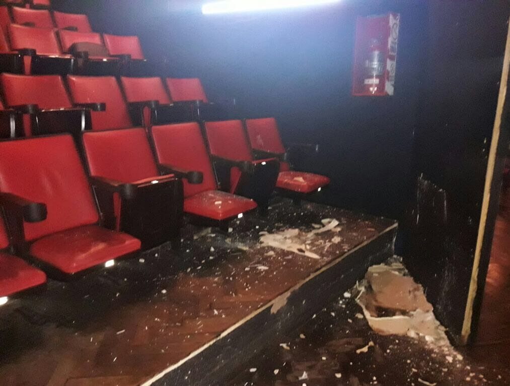 Clausuraron un reconocido cine del centro por problemas edilicios