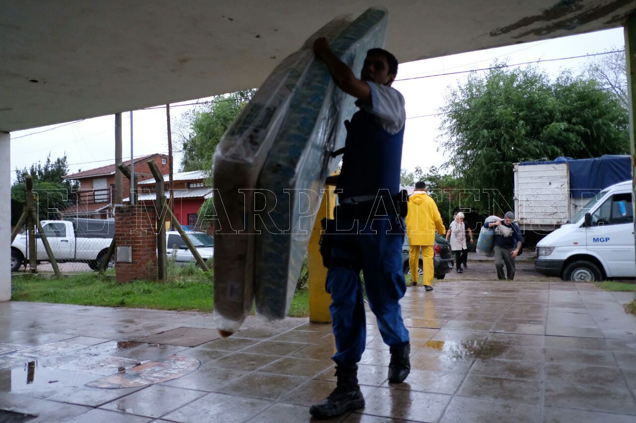 Más de 100 personas siguen evacuadas por el temporal