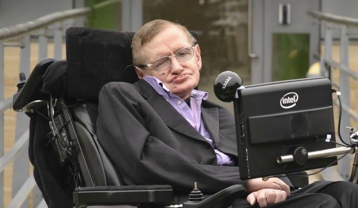 Stephen Hawking: "La humanidad tiene 100 años para abandonar la Tierra"