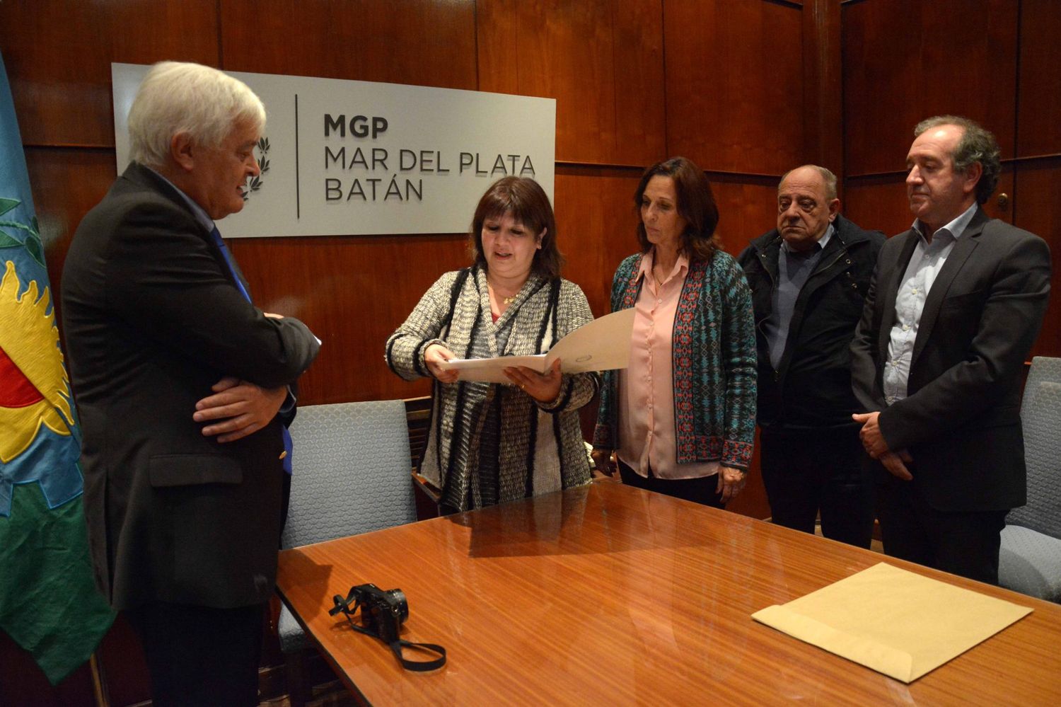 Arroyo recibió al arquitecto que remodelará el chalet de Mariano Mores