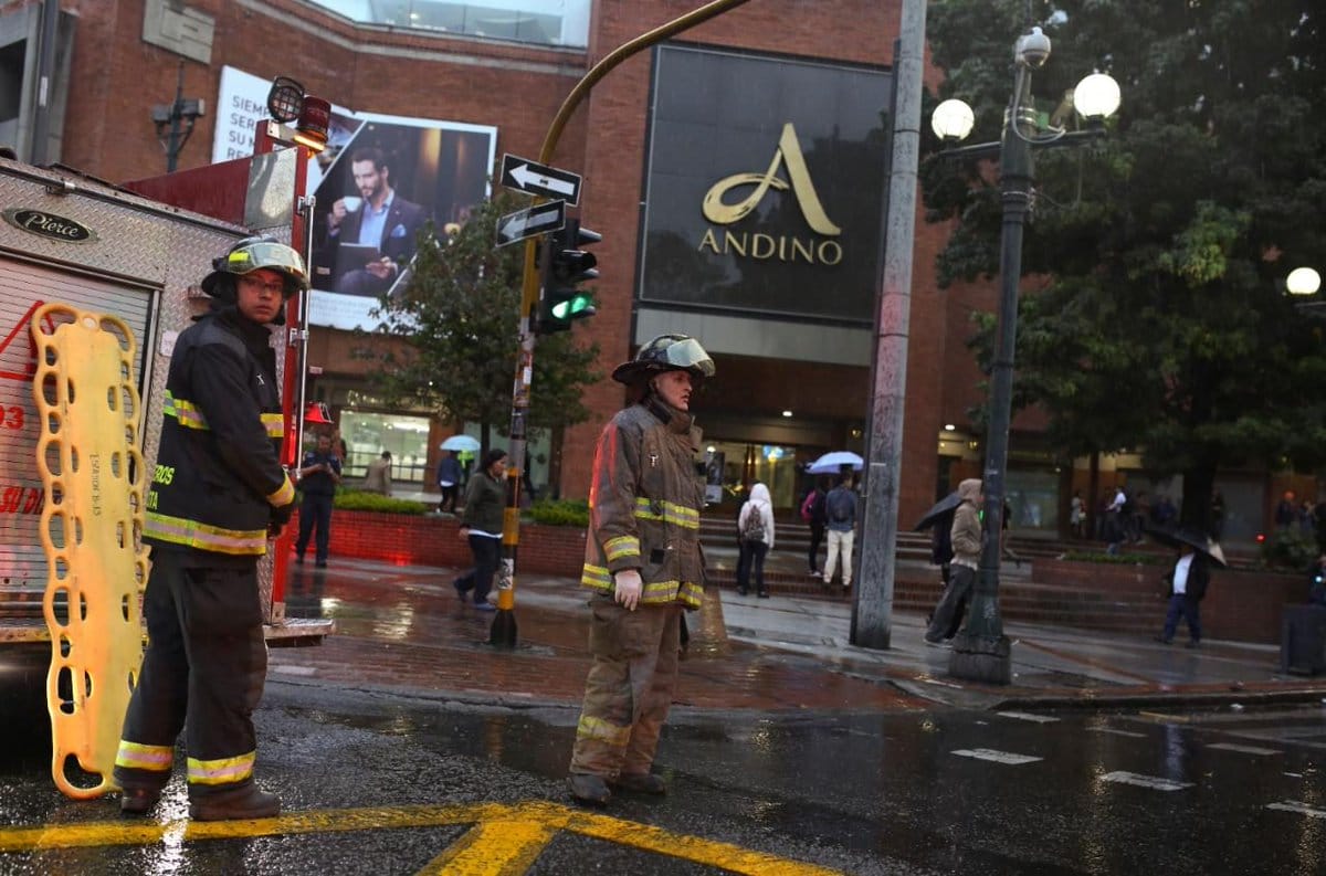 Atentado en Bogotá: al menos 3 muertos tras explosión en centro comercial