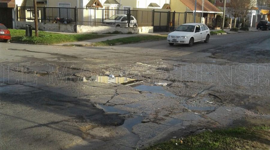 Arroyo solicitó recursos para reparar las calles de acceso a las escuelas