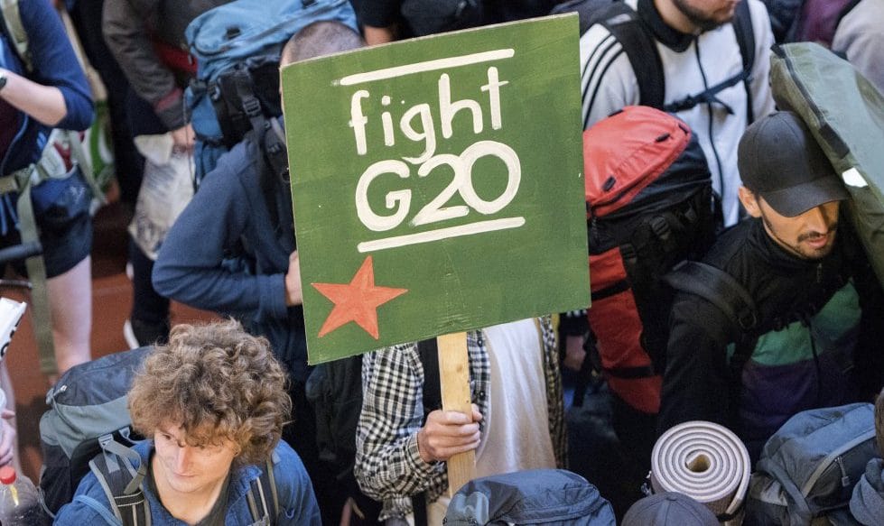 Incidentes durante una masiva protesta en contra del G-20 en Alemania